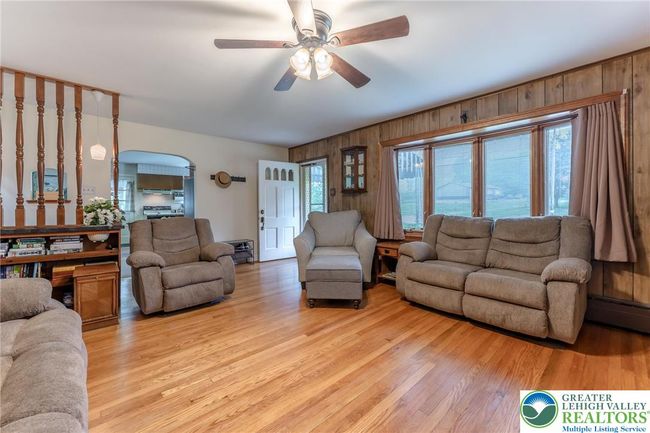Living Room | Image 17