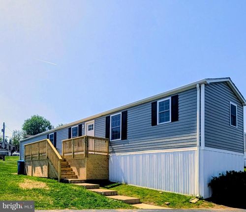 12 Stephanie Ln, Glenmoore, PA, 19343-1130 | Card Image