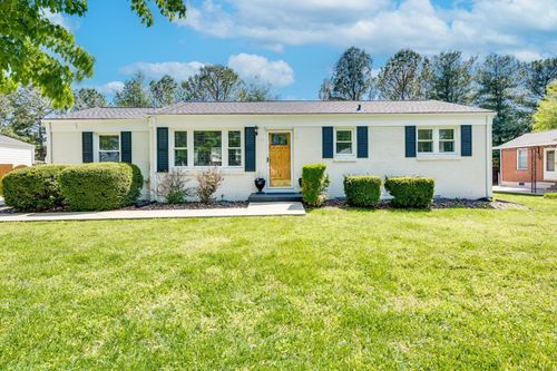 202 Avondale Dr, Franklin, TN, 37064-3834 | Card Image