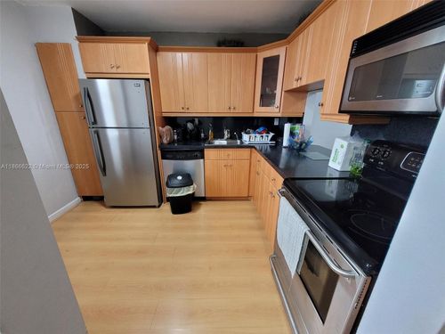 apt-993-1401 Ne Miami Gardens Dr, Miami, FL, 33179-4802 | Card Image