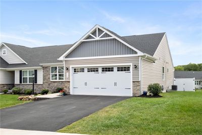 716 Celia Way, House other with 3 bedrooms, 2 bathrooms and 2 parking in Lancaster Twp PA | Image 3