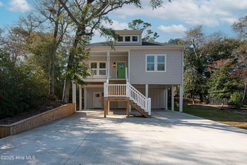313 Barnes Dr, Emerald Isle, NC, 28594-2604 | Card Image