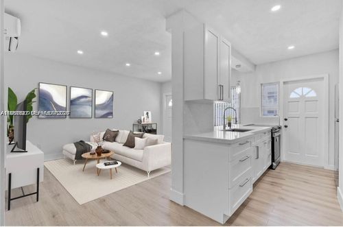 apt-3-520 79th St, Miami Beach, FL, 33141-1944 | Card Image