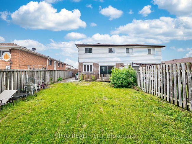 7458 Catalpa Rd, House attached with 6 bedrooms, 3 bathrooms and 4 parking in Mississauga ON | Image 23