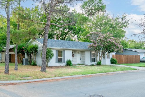 1717 Meadow Oak St, Denton, TX, 76209-4680 | Card Image
