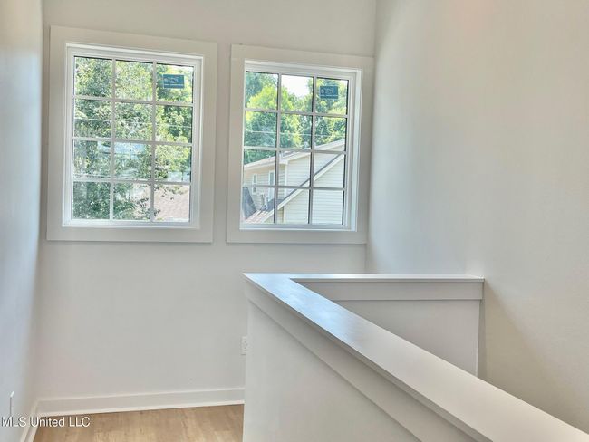 Stairway Landing | Image 14