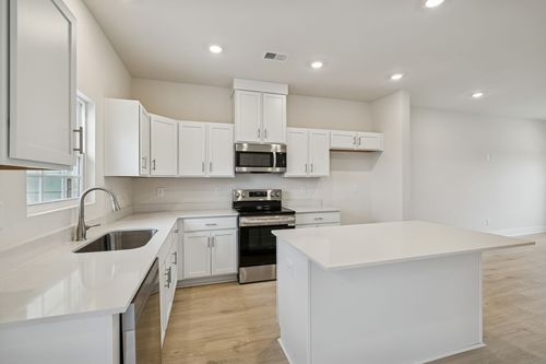 203 Dry Creek Commons Dr, Goodlettsville, TN, 37072-2283 | Card Image