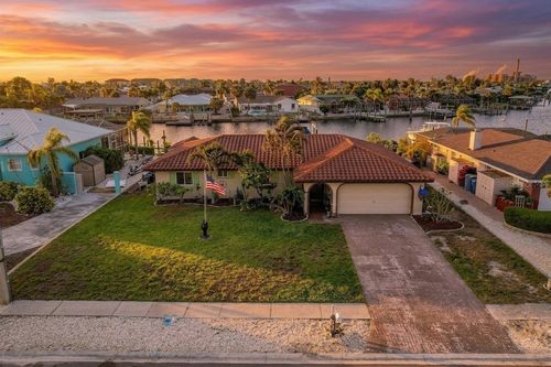 801 Flamingo Dr, APOLLO BEACH, FL, 33572-2451 | Card Image