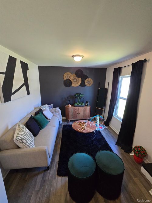 1172 Fieldstone Dr, Pontiac, MI, 48340-1487 | Card Image