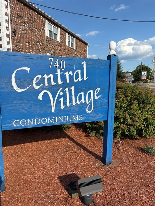 unit-j11-740 Central St, Leominster, MA, 01453-4828 | Card Image