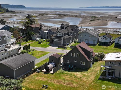 2633 Sunlight Beach Rd, Clinton, WA, 98236-9139 | Card Image