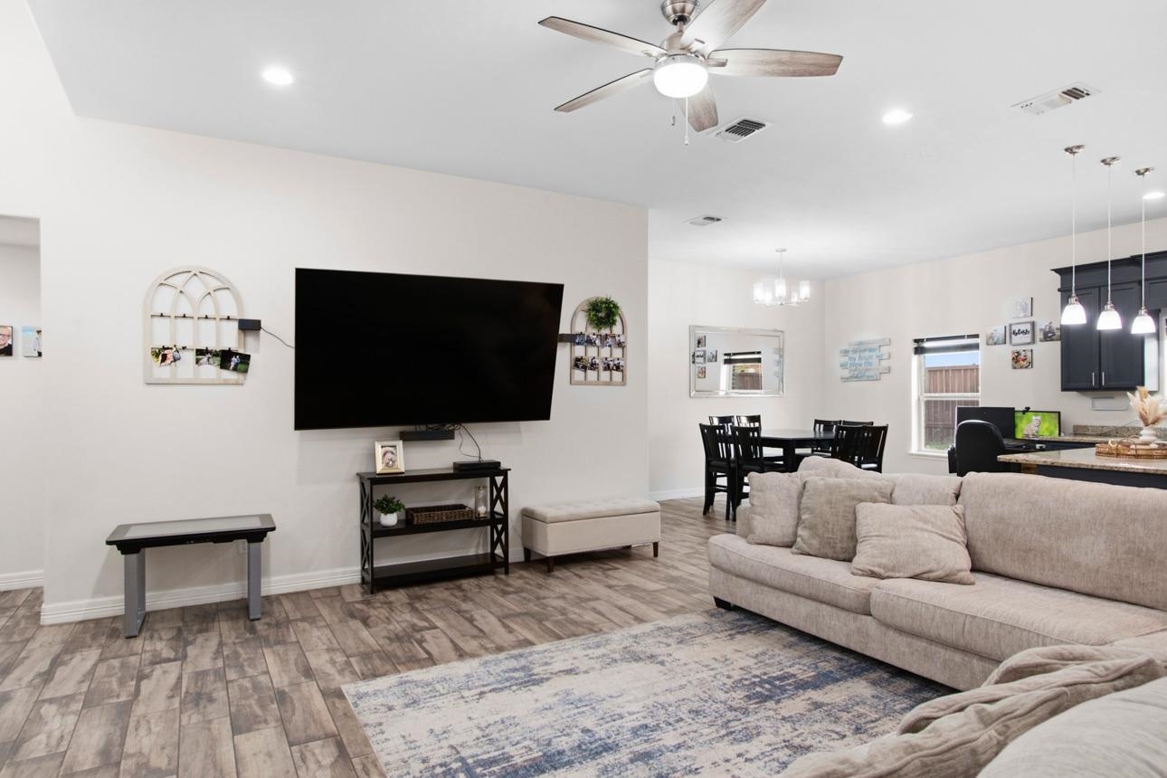 Residential in Del Rio 3