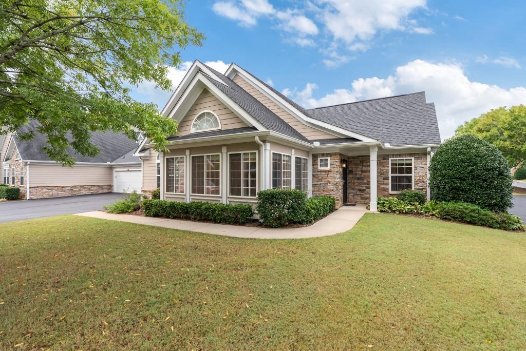 Village Ln, Roswell, GA 30075