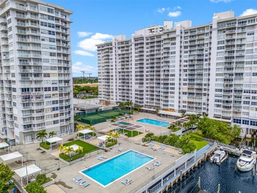 apt-1701-18041 Biscayne Blvd, Aventura, FL, 33160-5287 | Card Image