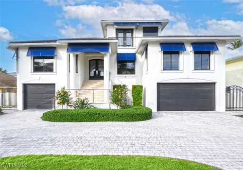 319 Lagoon Ave, NAPLES, FL, 34108-2316 | Card Image