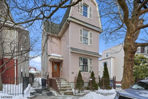 72 N 13th St, Newark, NJ, 07107-3196 | Card Image