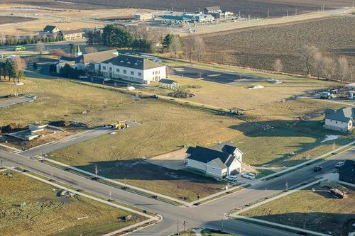 1624 Schreiner Ln, WAUNAKEE, WI, 53597-8975 | Card Image