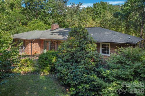 35 Mckinney Rd, Asheville, NC, 28805-9787 | Card Image