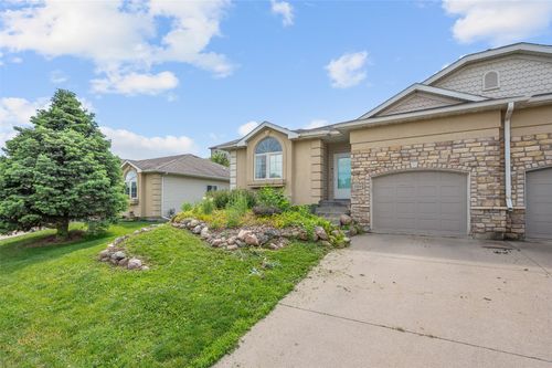 2200 Fountain Crest Dr, Pleasant Hill, IA, 50327-2322 | Card Image