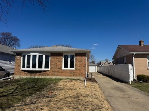 870 E Thacker St, Des Plaines, IL, 60016-3250 | Card Image