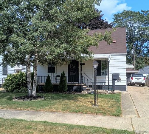 25880 Groveland St, Roseville, MI, 48066-3770 | Card Image