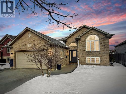 38 Regatta Dr, Leamington, ON, N8H5L6 | Card Image