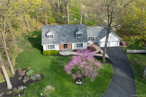 11 E Salem Road, Fishkill, NY, 12524 | Card Image