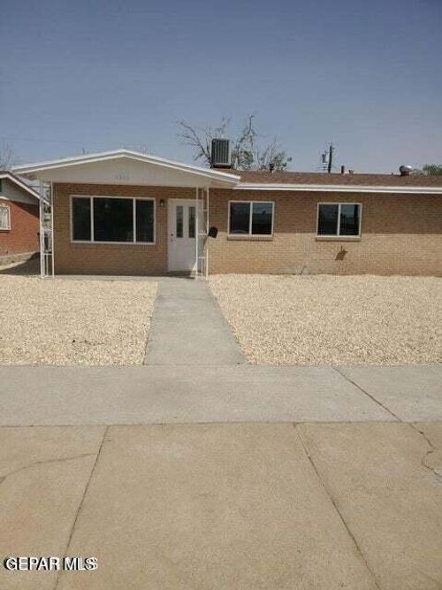 4943 Aiken Ln, El Paso, TX, 79924-7001 | Card Image