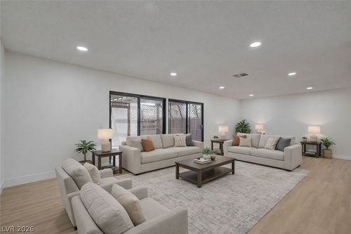 3251 Liahona Way, Las Vegas, NV, 89121-5713 | Card Image