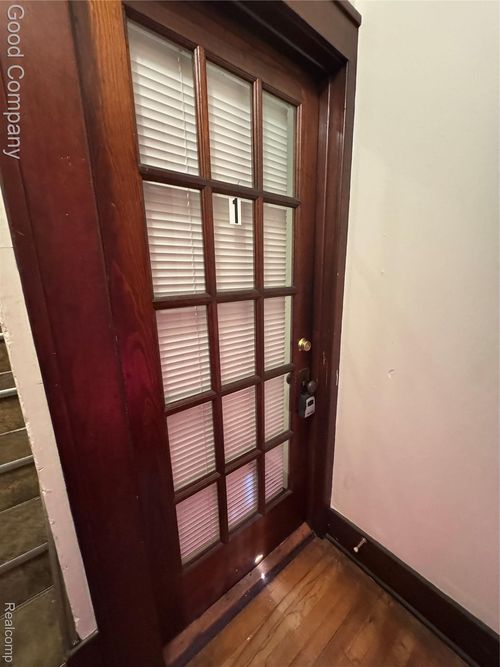 1-215 Baldwin, Royal Oak, MI, 48067 | Card Image