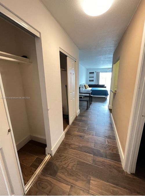 apt-111-7904 West Dr, North Bay Village, FL, 33141-5507 | Card Image