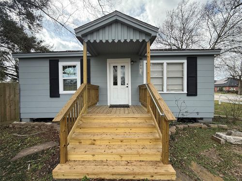 4114 Victoria Ave, Dickinson, TX, 77539-5248 | Card Image