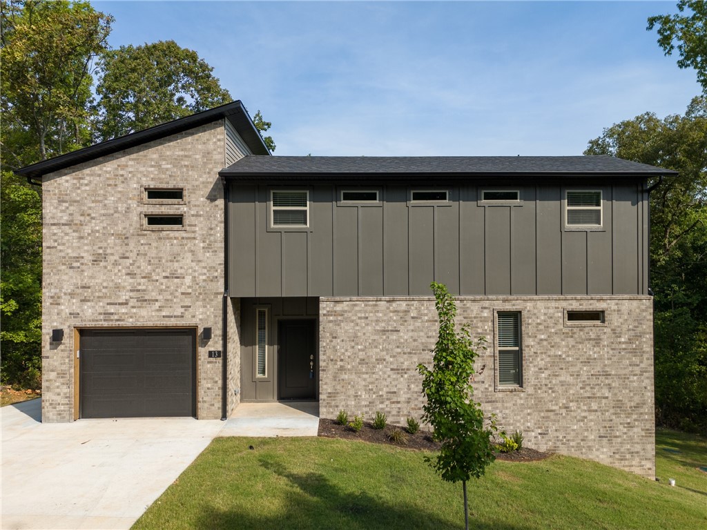 Carrick Dr, Bella Vista, AR 72715