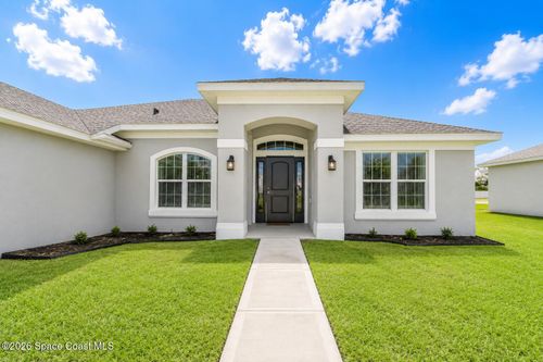 675 Kempten St Nw, PALM BAY, FL, 32907-8249 | Card Image