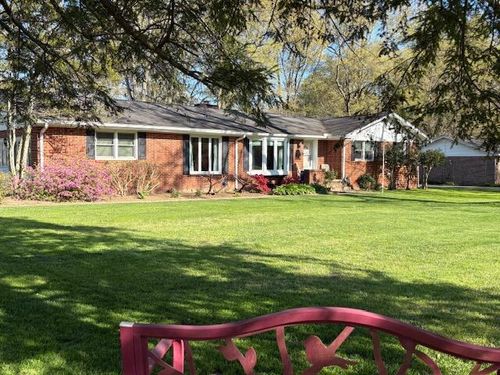 222 Crestwood Dr, Tullahoma, TN, 37388-2922 | Card Image