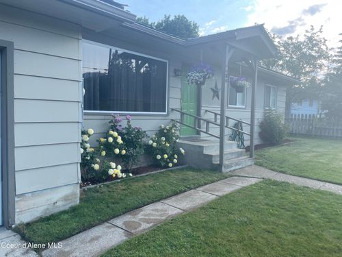 6689 Stephens St, Bonners Ferry, ID, 83805-8620 | Card Image