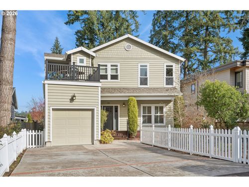135 Middlecrest Rd, Lake Oswego, OR, 97034-3839 | Card Image