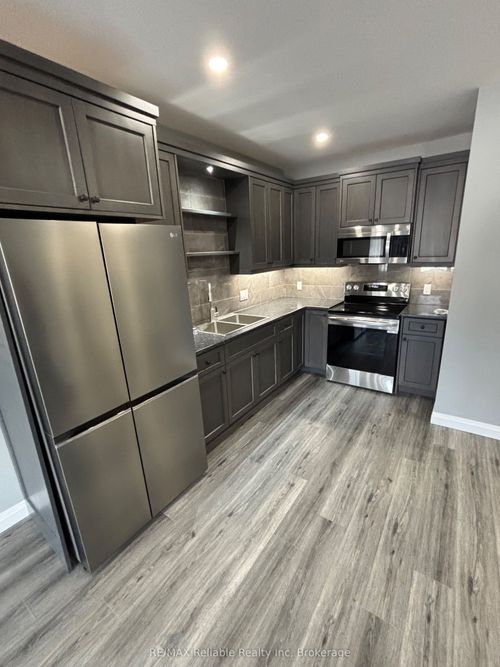 206-69 Albert St, Clinton, ON, N0M1L0 | Card Image