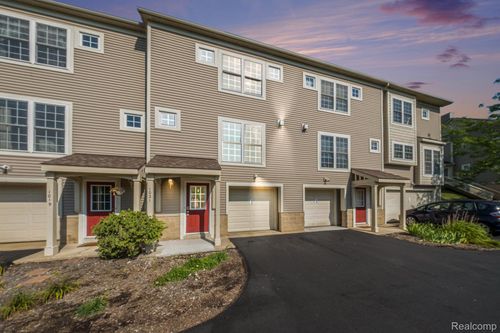 1021 Bluestem Ln, Ann Arbor, MI, 48103-6559 | Card Image