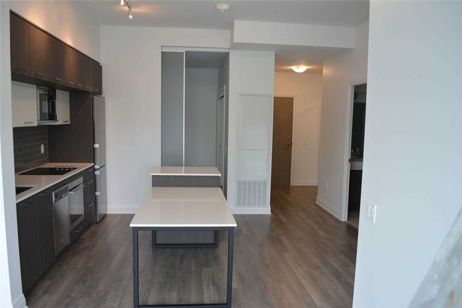 313 - 4800 Highway 7 Rd, Condo with 2 bedrooms, 1 bathrooms and 1 parking in Vaughan ON | Image 5