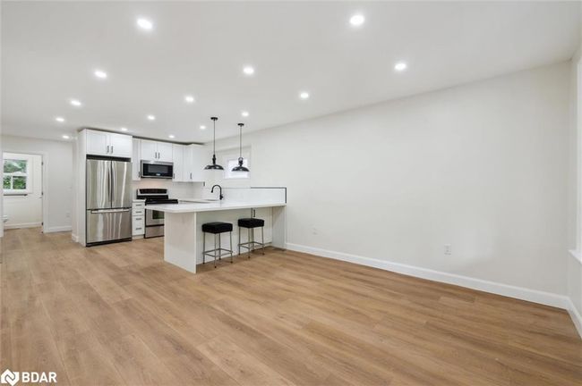 289 Houghton Ave S, House other with 3 bedrooms, 3 bathrooms and 5 parking in Hamilton ON | Image 7