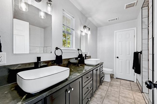 3824 Mccall Creek Rd, Home with 4 bedrooms, 3 bathrooms and 2 parking in Blanco TX | Image 10
