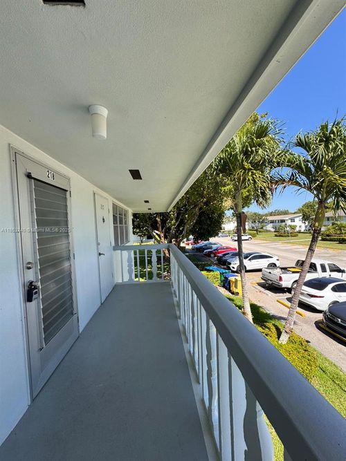 218-218 Windsor J, West Palm Beach, FL, 33417-2439 | Card Image