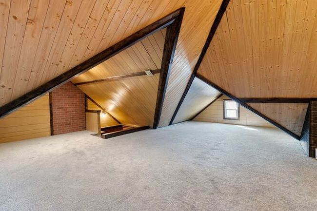 10 Conant St, Home with 5 bedrooms, 2 bathrooms and 4 parking in Beverly MA | Image 34
