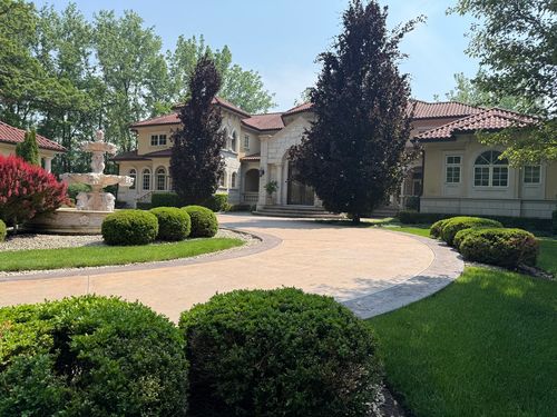 1031 Barrys Ct, Lake Forest, IL, 60045-4924 | Card Image