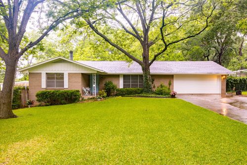 4204 Gregg Ward Ln, Austin, TX, 78744-2012 | Card Image