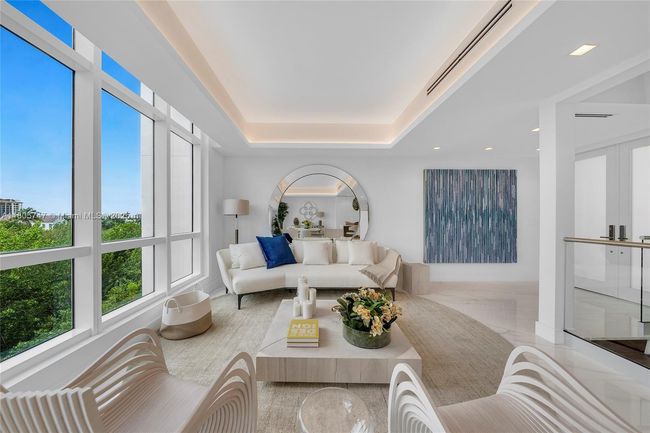 UNIT-13 - 100 S Pointe Dr, Condo with 3 bedrooms, 4 bathrooms and null parking in Miami Beach FL | Image 4