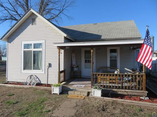 108 W Lake St, Mc Louth, KS, 66054-5301 | Card Image
