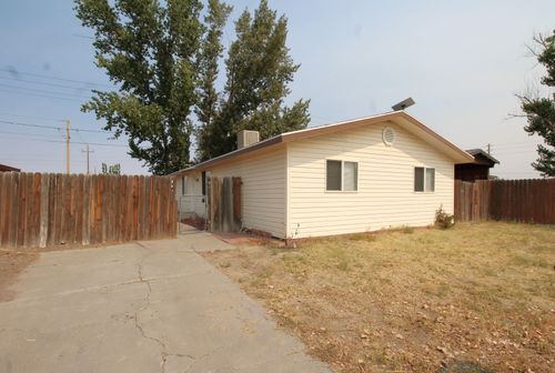 101 Bryson Dr, Battle Mountain, NV, 89820-1824 | Card Image