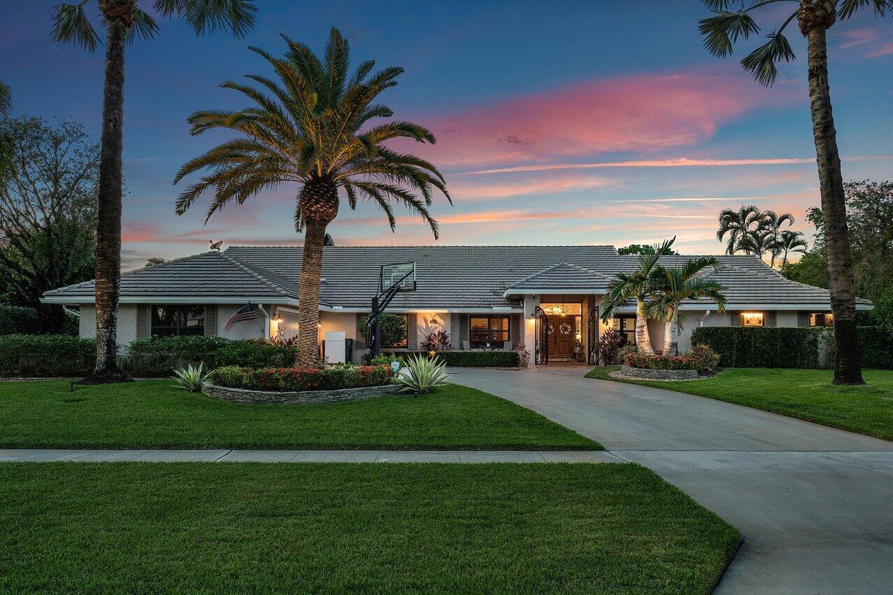 Meadow Wood Dr, Wellington, FL 33414